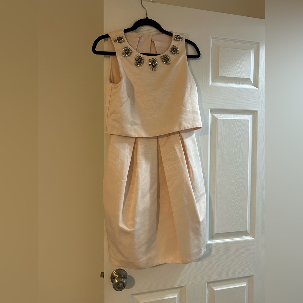 Amazing dress in like new condition. Only worn 1 time for a wedding